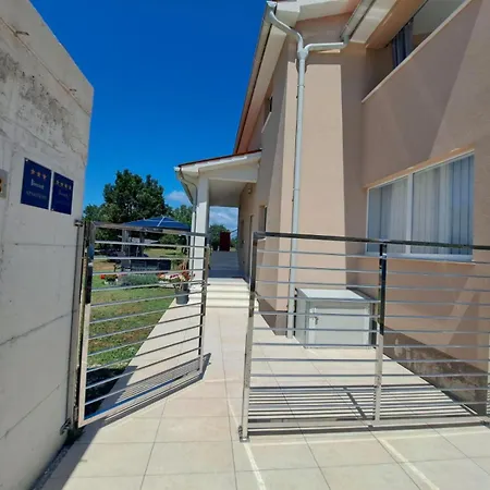 Appartement Danica *